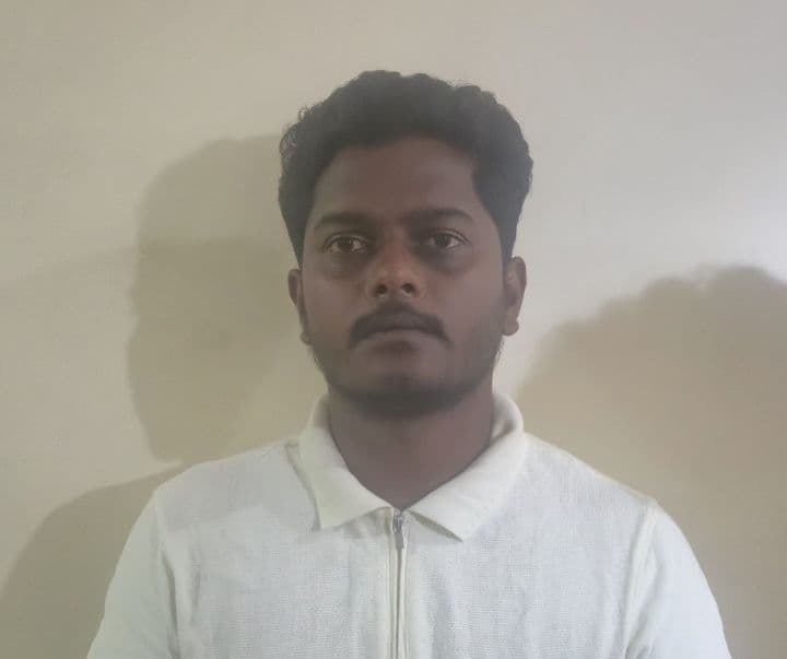 കാർ മോഷ്ടാക്കൾ പിടിയിൽ